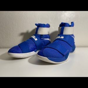 LeBron soldier 10
